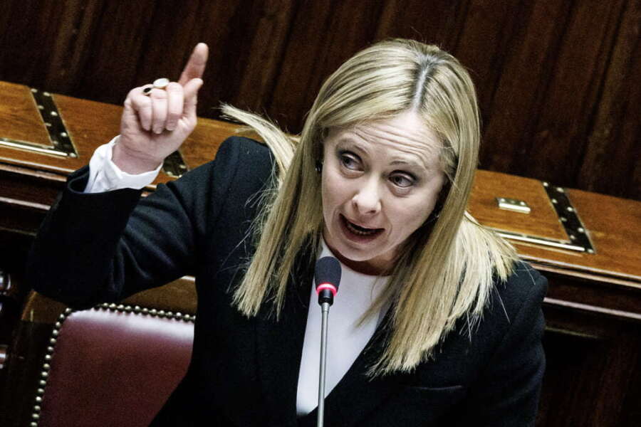 meloni-parlamento-900×600