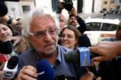 Beppe Grillo va a Roma per salvare il mega-contratto da 300mila euro