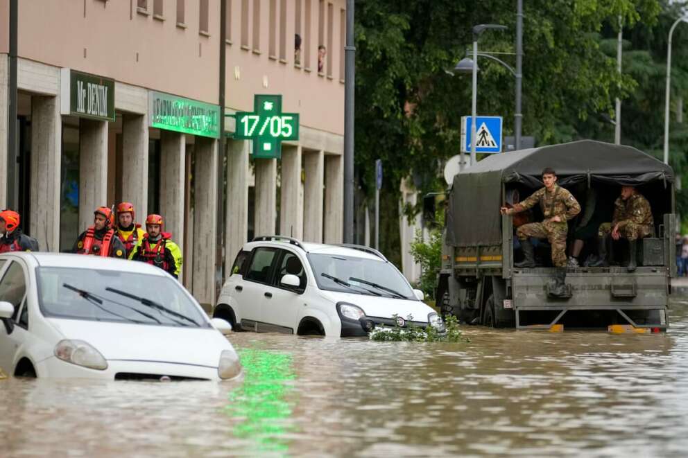 “Foto e video sui luoghi dell’alluvione: stop ai turisti delle disgrazie in Emilia Romagna”