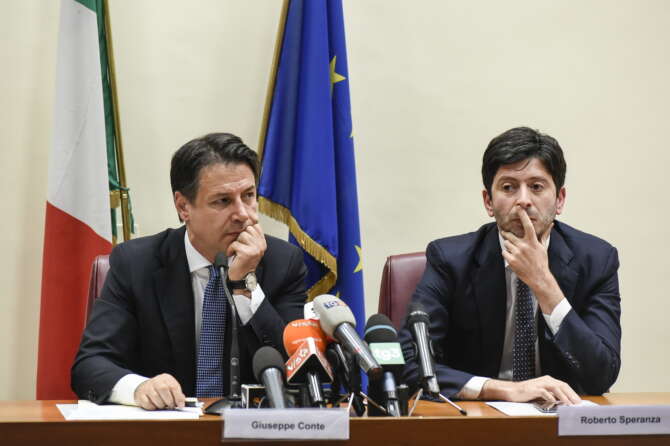 Inchiesta Covid, i pm chiedono archiviazione per Conte e Speranza