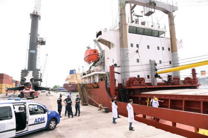 Guerra del grano, rinnovato l’accordo tra Russia e Ucraina ma “Mosca usa il cibo come arma e ricatto”