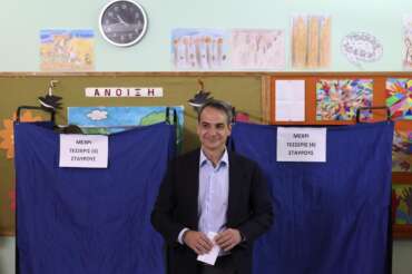 I risultati delle elezioni in Grecia: la destra di Mitsotakis vince ma non stravince, serve un nuovo voto