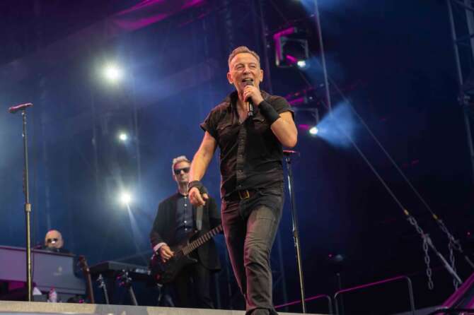Bruce Springsteen confermato il concerto a Ferrara, scoppia la polemica: “Non c’è rispetto”