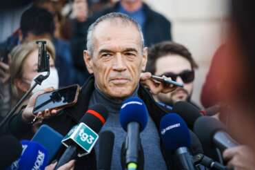 Cottarelli lascia il PD, la fuga dei ‘riformisti’ dal partito di Schlein: “Ma non sbaglia a spostarlo a sinistra”