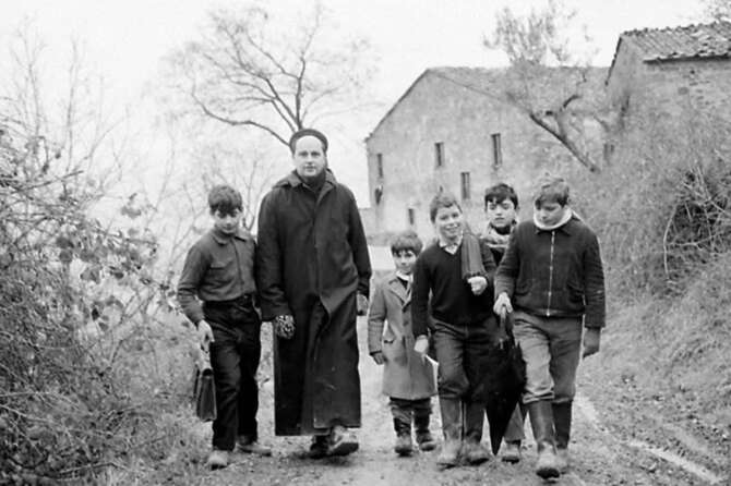 Faccio il ministro della difesa ma cerco di ispirarmi a don Milani