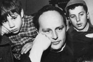 Una volta c’era Don Milani, ora ci sono Valditara e Crosetto