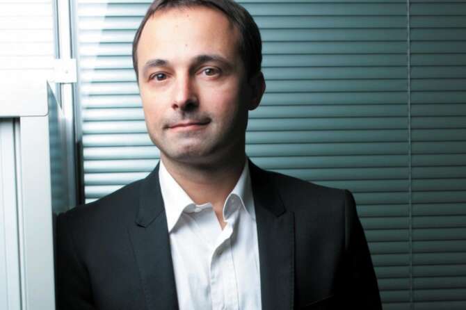 “Caccia allo Strega”, corpo a corpo tra il critico e la letteratura: il libro di Gianluigi Simonetti