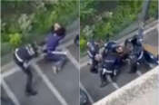 Colpiscono una donna con manganelli e spry al peperoncino, erano 4 agenti: “Violenza inammissibile”