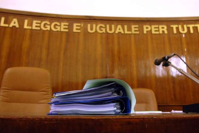 Abuso d’ufficio, il reato impalpabile che Costa vuole eliminare: i casi dei 150 amministratori locali assolti