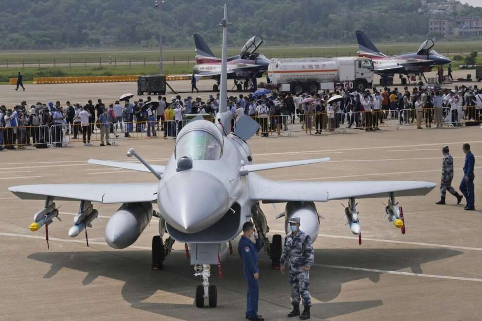 Ancora alta tensione a Taiwan: “37 aerei militari cinesi hanno invaso il nostro spazio aereo”