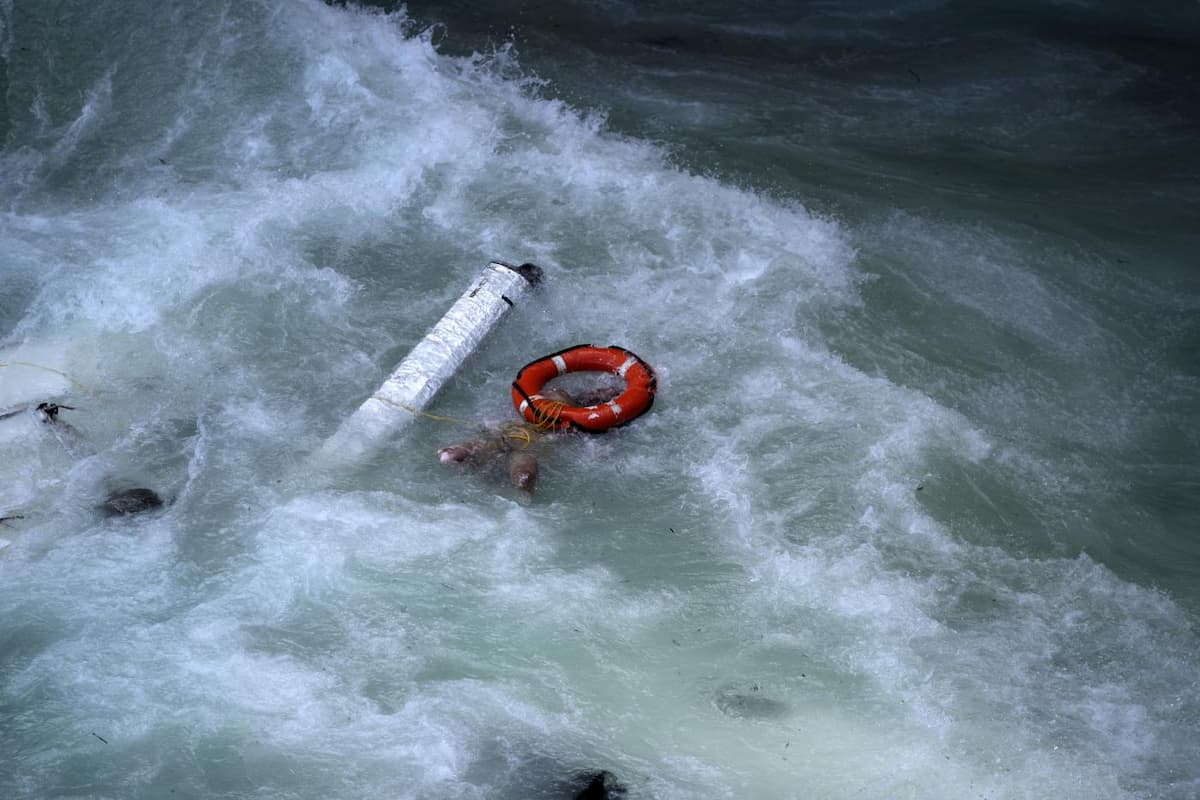 Strage di migranti in Grecia, spunta il video del peschereccio: “Uno scafista ha confessato”