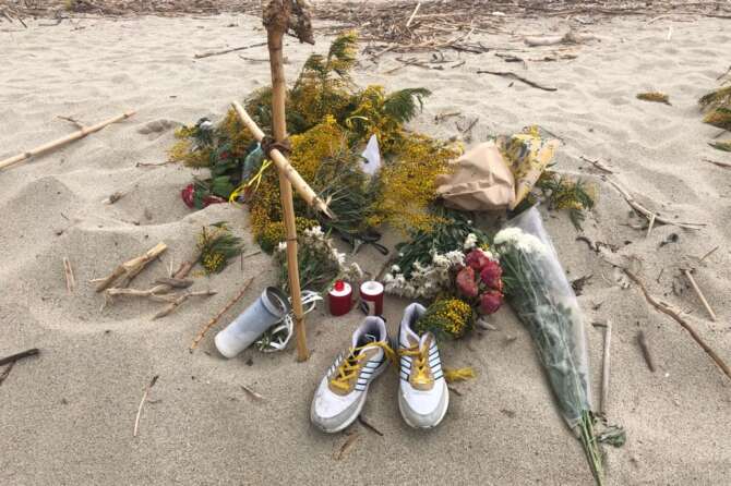 Strage di Cutro, indagati per non aver soccorso i migranti