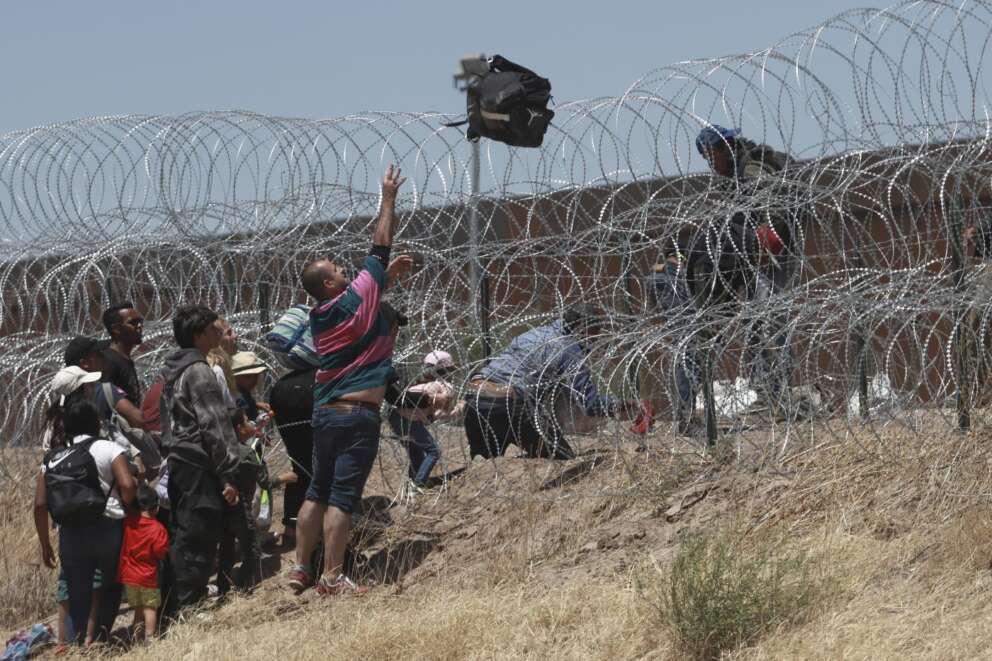 Respingimenti e frontiere chiuse, così l’Europa sdogana il modello greco sull’immigrazione