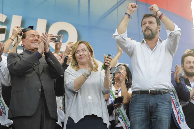 Senza Berlusconi che destra sarà? Via libera all’ala reazionaria di Meloni e Salvini