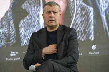 Intervista ad Arturo Scotto: “Giù le mani dal Pd di Elly Schlein”