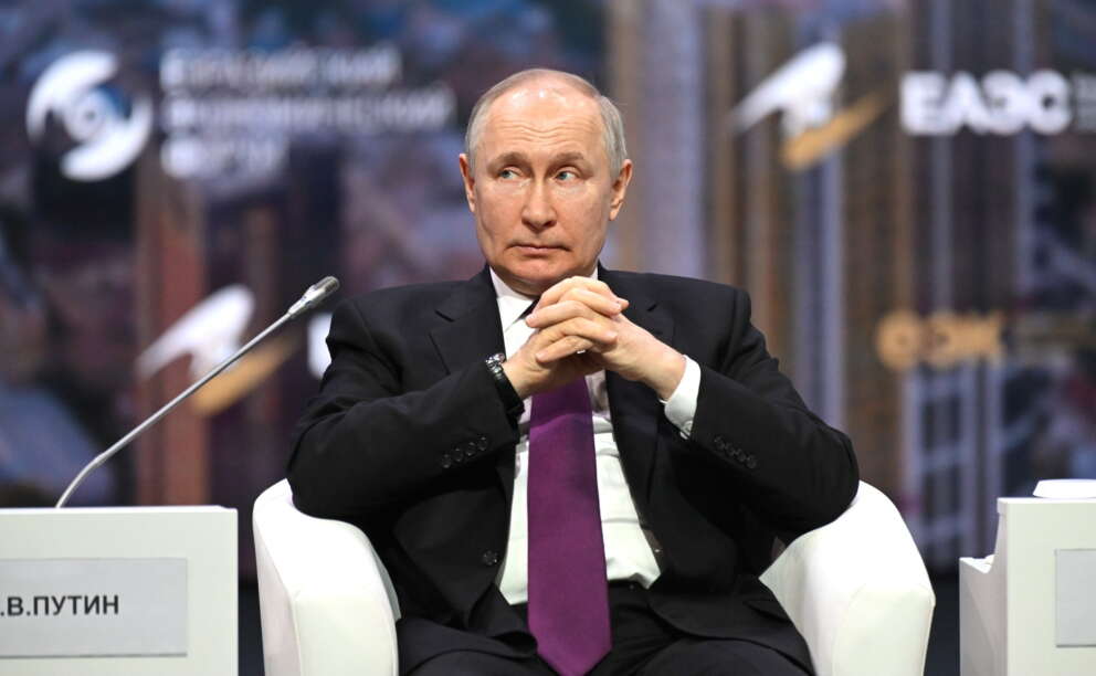 Implosione della Russia e rischio Armageddon: cosa può succedere se cade Putin
