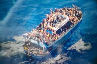 Strage nell’Egeo, la legge dice di salvarli: è una gigantesca omissione di soccorso