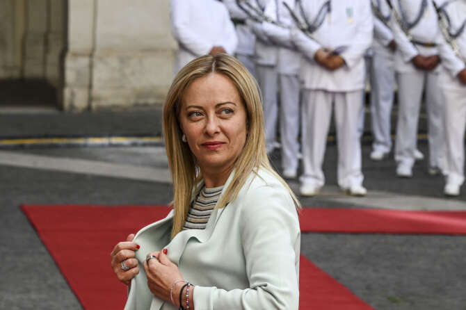 La traccia per la maturità che è un tragicomico elogio alla Meloni…