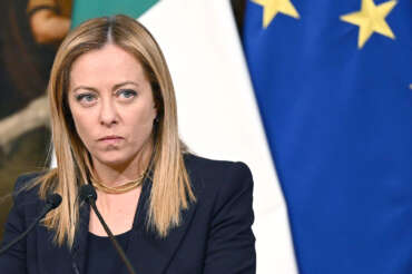 Decreto lavoro e Mes, doppio flop per il governo Meloni