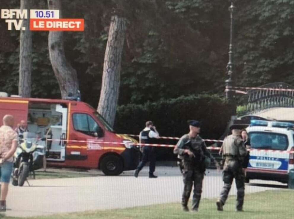 Terrore in Francia, sei persone accoltellate al parco: fermato richiedente asilo siriano, escluso movente terroristico