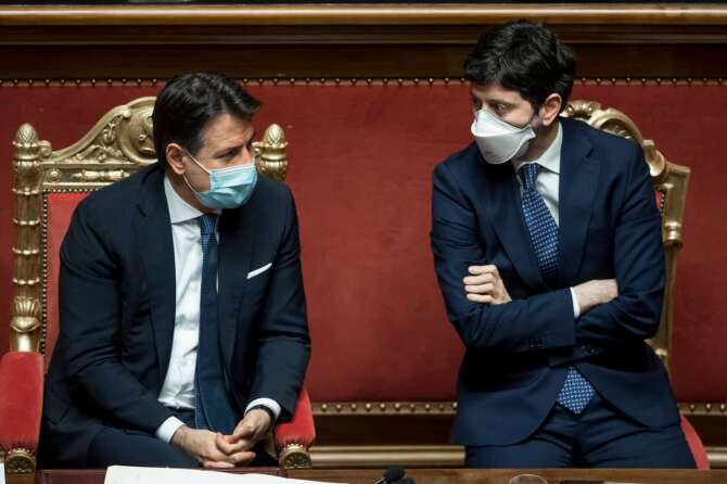 L’inchiesta Covid è un flop, archiviati Conte e Speranza: “Non c’è prova delle morti per la mancata zona rossa”