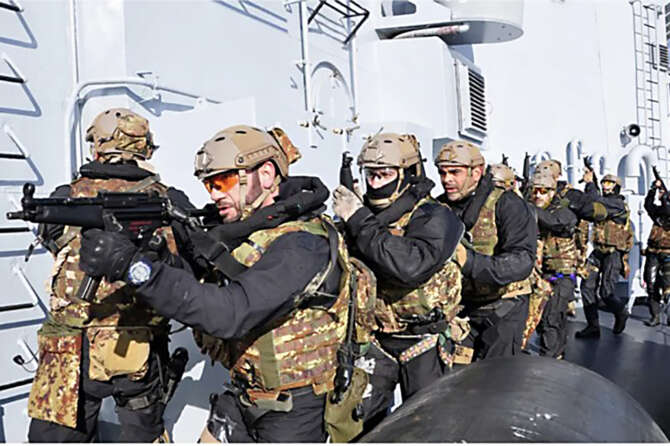 Dirottamento Galata Seaways, teste di cuoio ed elicotteri per 15 migranti