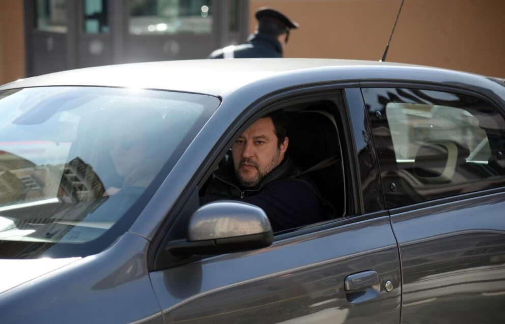 La “battaglia” di Salvini, superare il limite dei 130 km orari in autostrada (in alcuni tratti): ma nel 2022 aumentati incidenti e vittime