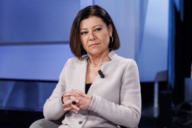 Intervista a Paola De Micheli: “La vera riforma è il reddito universale”