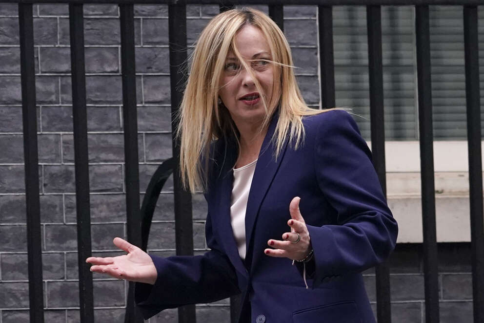 Londra – Il primo ministro italiano Giorgia Meloni arriva al 10 di Downing Street per incontrare il primo ministro britannico Rish…