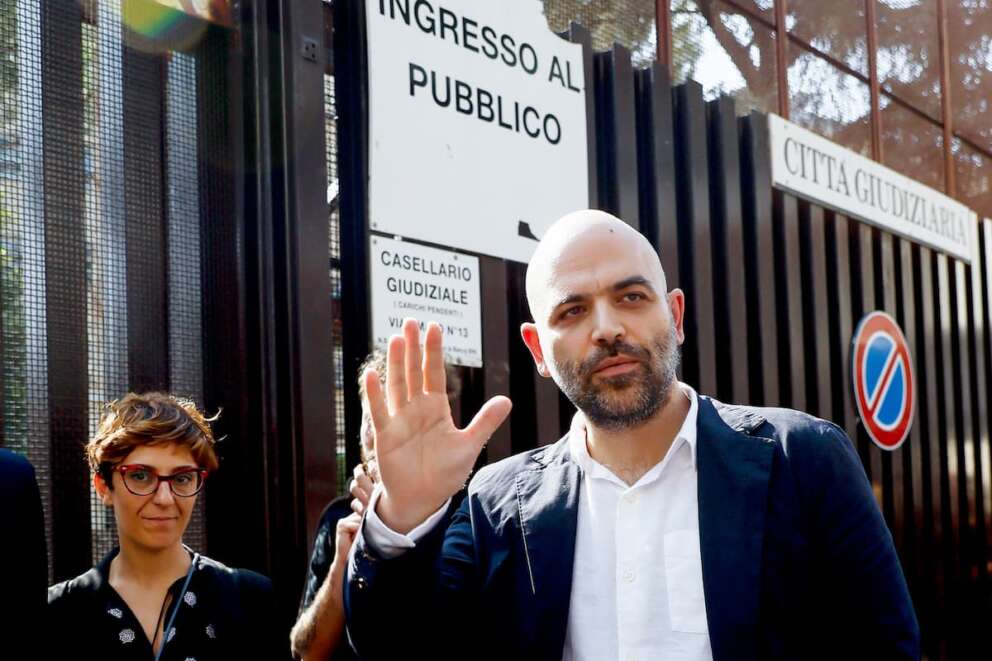 Roberto Saviano fuori dalla Rai: “Squadrismo contro gli intellettuali, l’Italia fa paura”