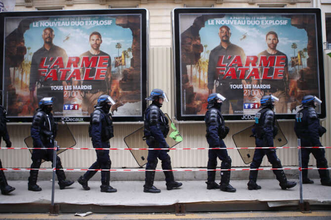 Cosa sta succedendo in Francia, è caccia aperta ai ragazzini