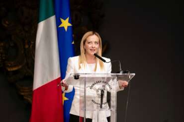 Ecco la prima grande riforma della Meloni: aumento della povertà del 10%