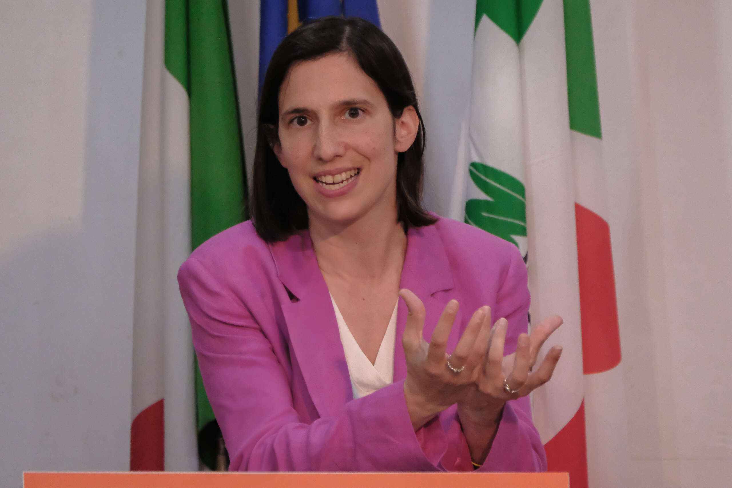 Il Pd frena nei sondaggi, Elly Schlein alle prese col calo di popolarità
