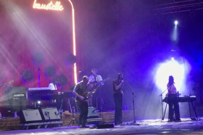 L’importante è finire cantando: il live dei Baustelle all’Arena Flegrea di Napoli