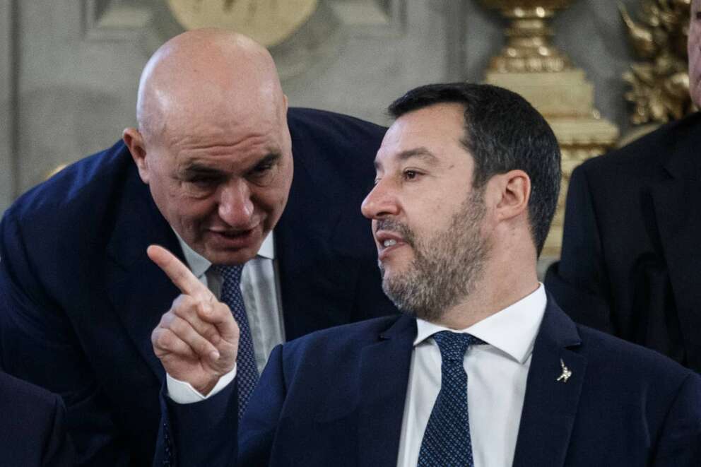 Crosetto come Tajani, frena l’accordo con Le Pen (e Salvini) in Europa: “Siamo diversi, potremmo entrare nella maggioranza Ursula”