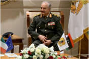 Haftar sconfessa il summit di Meloni: “Illegale la rappresentanza libica”