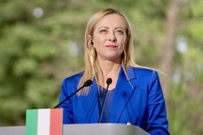 Il nome salario minimo non piace alla Meloni: cambiamolo ma fermiamo lo sfruttamento