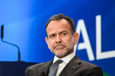 Minenna torna libero, annullato l’arresto dell’ex direttore delle Dogane: colpo all’inchiesta sulle mascherine