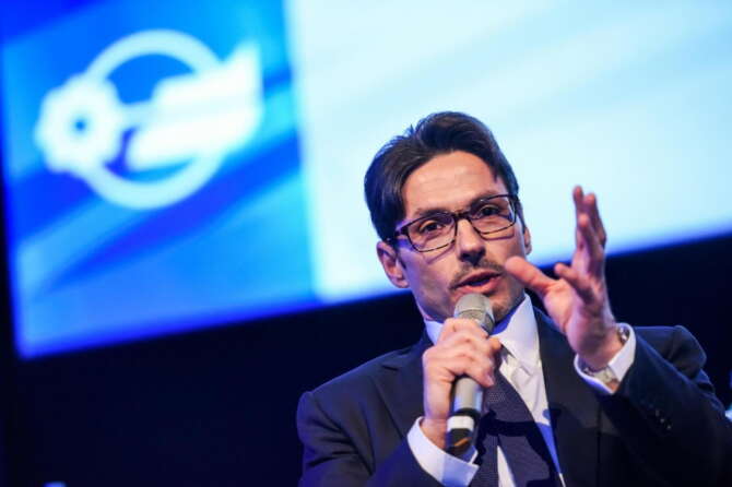 Pier Silvio Berlusconi (per ora) non “scende in campo”, ‘no’ alla politica: “Papà manca ogni giorno, Mediaset resta in famiglia”