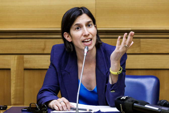 Schlein chiude l’era del “minnitismo” nel Pd e su Meloni ha ragione: la premier mente