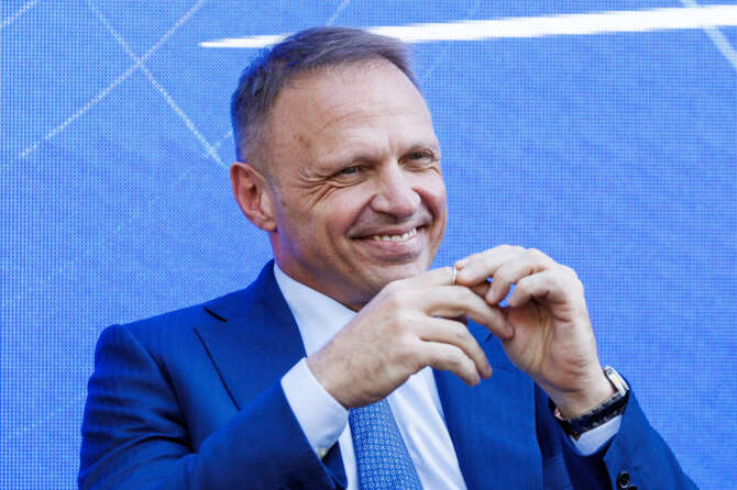 L’ultima sparata di Lollobrigida: “I poveri mangiano meglio dei ricchi”