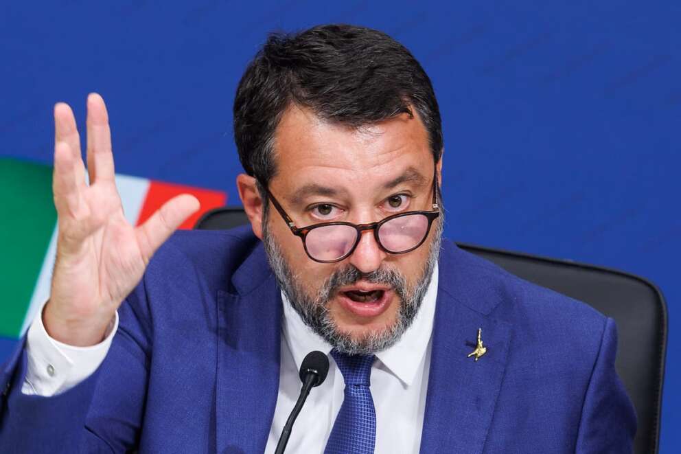 Castrazione chimica per gli stupratori: Salvini promette e cavalca la cronaca con la ricetta sbagliata