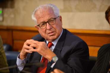 Intervista a Massimo Livi Bacci: “Soccorrere i migranti era la strada giusta, ma l’Ue è diventata cinica”