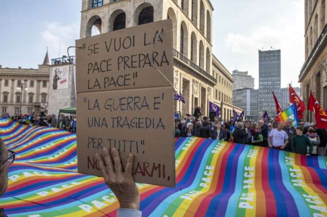 Che fatica scrollarsi quell’interventismo paludato: e invece il pacifismo dell’Unità non ha ambiguità