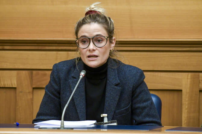“Più morti in mare, accoglienza al collasso: il disastro della destra sui migranti”: intervista a Giorgia Linardi