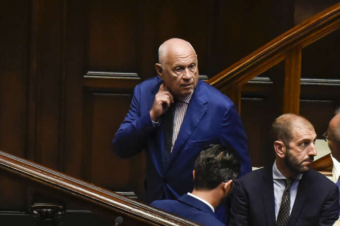 Abuso d’ufficio, Fratelli d’Italia fa dietrofront