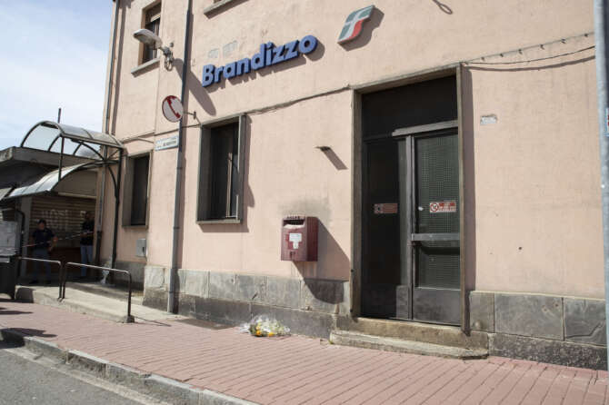 Strage di Brandizzo: operai crocifissi sul lavoro, sono ancora fanti da macello