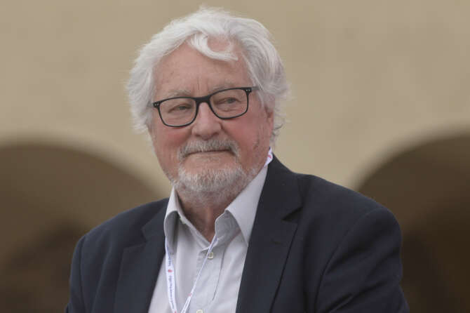 MARC AUGE’ ANTROPOLOGO E ETNOLOGO