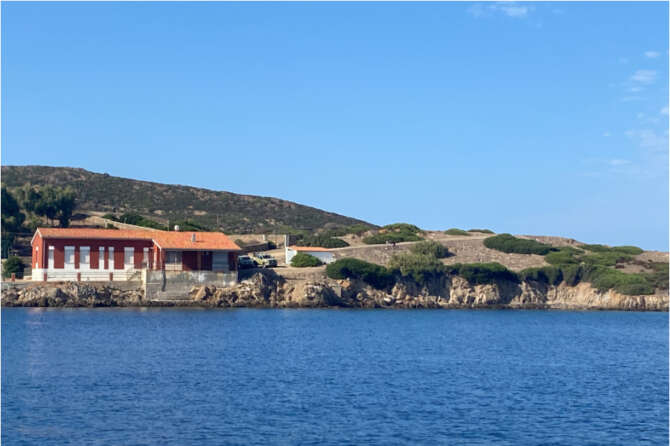 Che cos’è il carcere dell’Asinara, storia della prigione più dura d’Italia e del campo di Fornelli