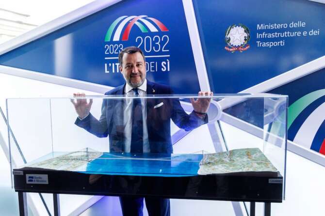 Ponte sullo Stretto, stop Usa ai tentativi del governo Meloni di inserire l’investimento nelle spese militari Nato